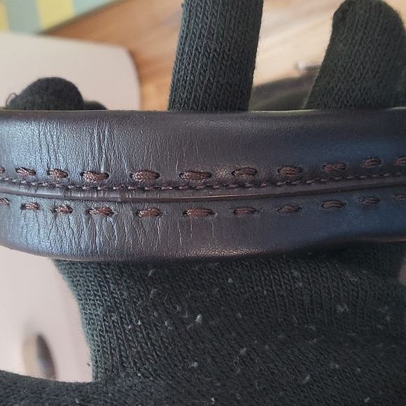 Colehaan  hobo shoulder bag. - Picture 2 of 11